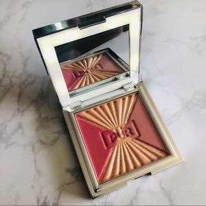 PUR Light Up vanity blush palette • Beam of light